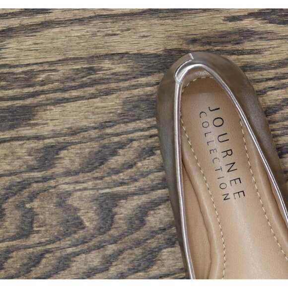 NWT Journee Collection Slip On Pointed Toe Ballet Dress Flats Silver Gray 5.5W - Picture 9 of 10